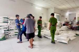 An Giang thu giữ 05 tấn đường cát nhập lậu