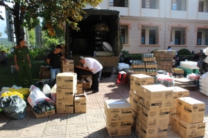 Công an tỉnh Đắk Nông phát hiện, thu giữ hàng nghìn chai nhớt giả nhãn hiệu Castrol.