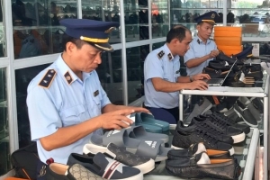 Cục Quản lý thị trường Lạng Sơn tăng cường chống buôn lậu, hàng giả