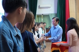 100 sinh viên Lào trải nghiệm về ở từng nhà dân tại thành phố đáng sống