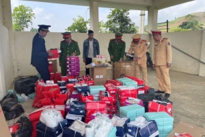 Sơn La: Thu giữ nhiều sản phẩm, hàng hóa giả mạo nhãn hiệu được bày bán cho bà con vùng cao