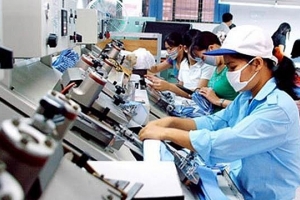 ADB và VPB ký kết gói vay 500 triệu USD hỗ trợ DNNVV do phụ nữ làm chủ