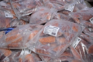 Buộc tiêu hủy gần 1,2 tấn thực phẩm không rõ nguồn gốc xuất xứ