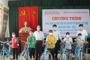 Vĩnh Phúc hỗ trợ học sinh nghèo, cận nghèo vươn lên học tập