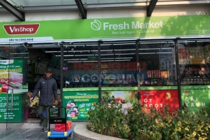 Nhiều cửa hàng mang thương hiệu Fresh Market tại Hà Nội bày bán sản phẩm “trắng thông tin”, không niêm yết giá