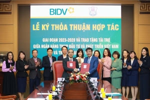 BIDV và Trường Đại học Y Hà Nội ký kết Thỏa thuận hợp tác và trao tài trợ