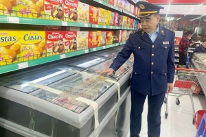 T-Mart bị Quản lý Thị trường Bắc Ninh thu giữ hàng chục kg thực phẩm hết hạn