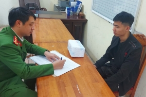 Bắt giữ đối tượng mua bán, tàng trữ, sử dụng pháo nổ trái phép