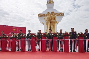 Hoàn thành trùng tu công trình Đài tưởng niệm Liên minh chiến đấu Lào-Việt Nam
