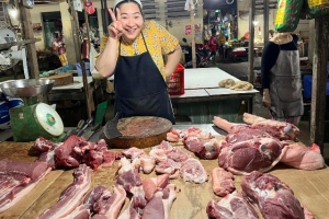 Thị trường thực phẩm và hoa ngày cận Tết tại Đà Nẵng giá ổn định, hàng hóa dồi dào