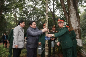 Thủ tướng kêu gọi nhân dân hăng hái tham gia trồng cây ngay từ những ngày đầu xuân