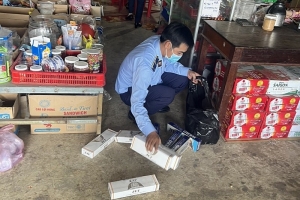 Tây Ninh tăng cường kiểm tra, xử phạt kinh doanh thuốc lá điếu nhập lậu