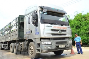 Ngành Hải quan tăng cường kiểm soát phương tiện vận chuyển hàng hóa quá tải