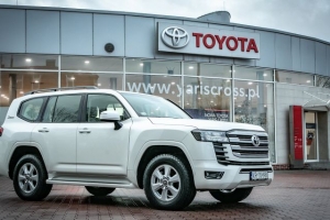 Toyota Land Cruiser điều chỉnh giá bán niêm yết tại thị trường Việt Nam