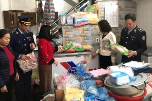 Lạng Sơn buộc tiêu hủy 25 kg thực phẩm nhập lậu