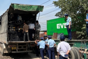 Phát hiện nhiều loại hàng cấm, hàng hóa có dấu hiệu giả mạo nhãn hiệu tại Bình Dương
