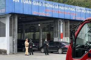 Tạm giữ Phó Giám đốc Trung tâm Đăng kiểm xe cơ giới 2401D Lào Cai