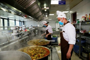 Tăng cường biện pháp bảo đảm an toàn thực phẩm đối với bếp ăn tập thể
