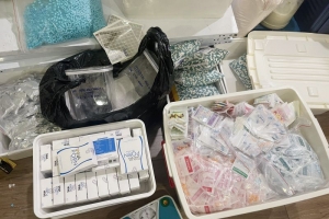Phát hiện gần 3 tấn nguyên liệu thuốc và thực phẩm chức năng không rõ nguồn gốc