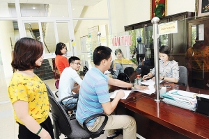 Hà Nội: Người dân không phải xuất trình sổ hộ khẩu giấy khi làm thủ tục hành chính