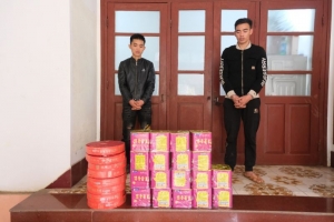 Cao Bằng bắt giữ hai đối tượng vận chuyển 36 kg pháo nổ
