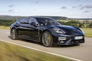 Hơn 300 xe Porsche Panamera được triệu hồi do lỗi hệ thống điều hòa