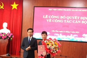 PGS. TS. Nguyễn Xuân Phong giữ chức Phó giám đốc Học viện Chính trị khu vực IV