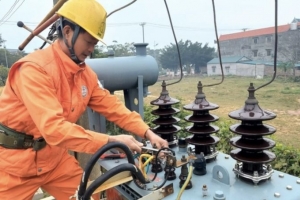 Quảng Ninh: Đấu nối mua điện Trung Quốc để đảm bảo cung cấp điện cho Móng Cái