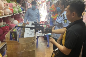 Sóc Trăng: Thu giữ nhiều đồ chơi trẻ em mang tính bạo lực