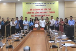 Xem xét, ban hành quyết định công nhận tỉnh Quảng Ninh đạt chuẩn xóa mù chữ mức độ 2