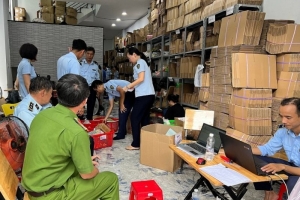 Thành phố Hồ Chí Minh: Tạm giữ 3.500 sản phẩm đồ chơi trẻ em không rõ nguồn gốc