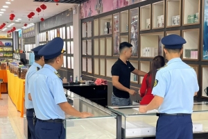 Quảng Ninh: Buộc tiêu hủy lượng lớn hàng hóa giả mạo nhãn hiệu nổi tiếng