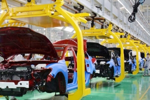 Chính phủ chỉ đạo giảm 50% phí trước bạ đối với ô tô sản xuất trong nước từ 1/7