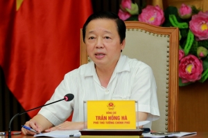 Phó Thủ tướng Trần Hồng Hà yêu cầu: Phải có đủ vaccine và tiêm cho trẻ sớm nhất có thể