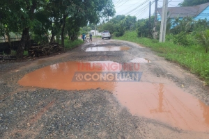 Con đường “đau khổ” Phú Quốc: Mưa ngập, nắng bụi