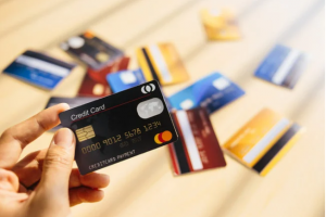 Tạm dừng giao dịch với tài khoản ngân hàng nghi nhận nguồn tiền không hợp pháp