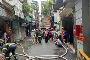 Quận Đống Đa - Hà Nội: Thăm hỏi, chia sẻ mất mát với gia đình nạn nhân vụ cháy ở Khâm Thiên