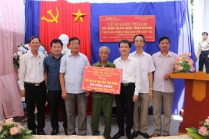 Xã Hải Minh - Hải Hậu - Nam Định: Tổ chức lễ khánh thành và bàn giao nhà tình nghĩa