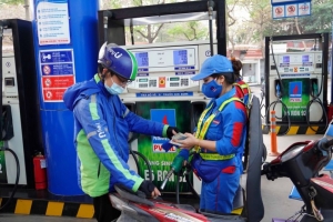 Giá xăng dầu hôm nay 26/7: Đảo chiều đi xuống