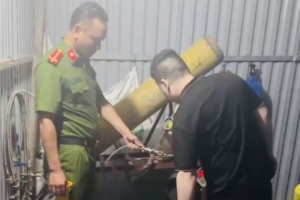 Biến khu vực bãi giữ xe phố Mạc Thái Tông thành điểm sang chiết “khí cười”