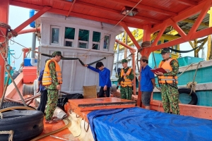 Kiên Giang: Bắt tàu cá chở 50.000 lít dầu DO trái phép