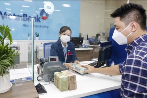 Ngân hàng tiếp tục giảm lãi suất tiền gửi tiết kiệm trong tháng 8