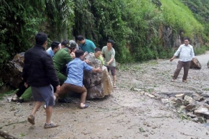 Thứ trưởng Bộ TN&MT: Chuyển đổi đất rừng làm đường, nhà ở gây nguy cơ sạt lở đất đá