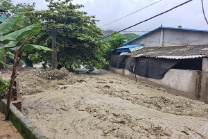 Vỡ máng thoát nước hồ thải quặng ở Lào Cai, tài sản của hơn 40 hộ dân bị cuốn trôi