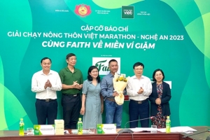 Nghệ An: 4.000 runner tranh giải marathon “Cùng Faith về miền Ví Giặm”