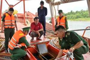 Bắt giữ phương tiện vận chuyển 80.000 lít dầu DO không rõ nguồn gốc trên vùng biển Kiên Giang