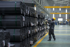 Giá thép giảm mạnh xuống mức thấp nhất trong gần 3 năm