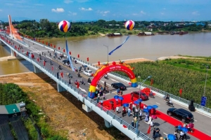 Cầu Vĩnh Phú chính thức đi vào hoạt động
