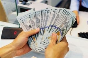 Tỷ giá ngoại tệ hôm nay 5/9: Đồng USD vẫn trụ vững trên mốc 104