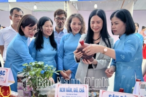Nam Định: Khai mạc Hội chợ giới thiệu sản phẩm khởi nghiệp – OCOP của phụ nữ khu vực miền Bắc